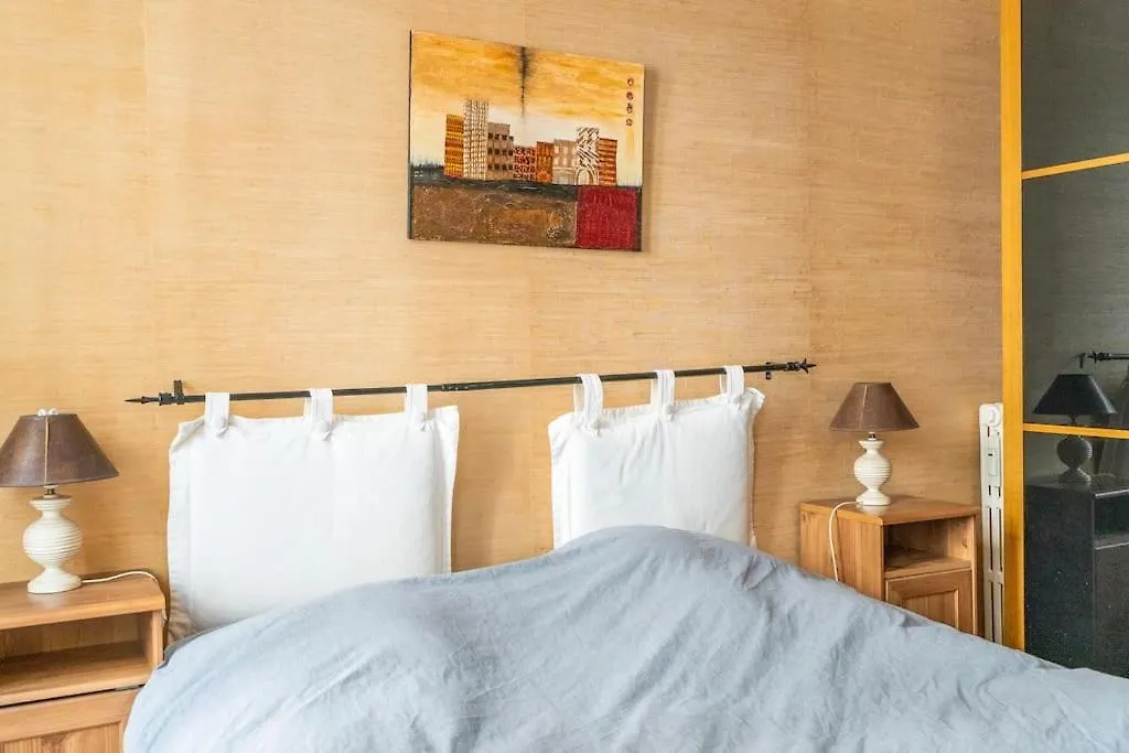 Creative Artist'S Retreat In Paris Apartment